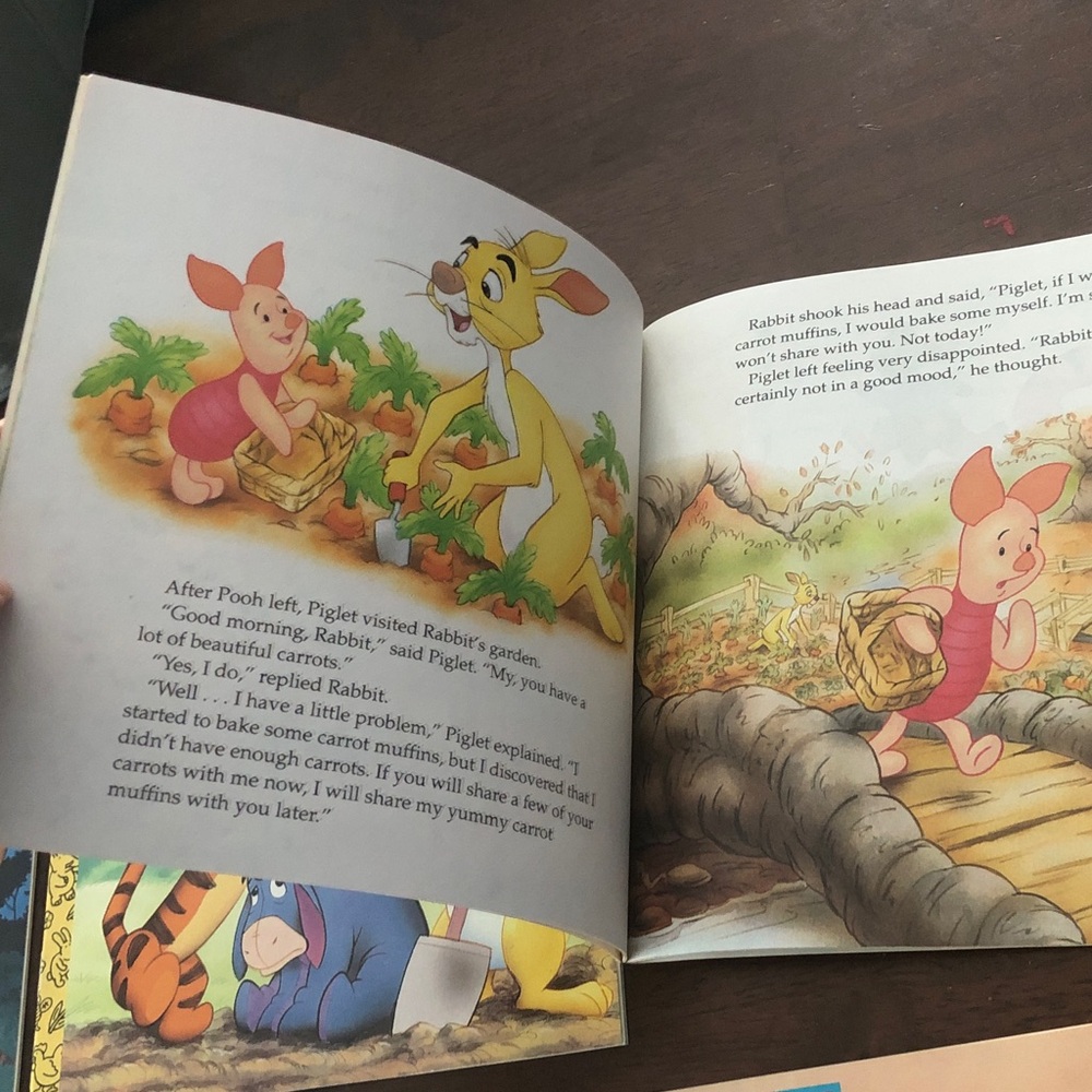 🏋️♂️ Winnie the Pooh Oh, Bother! Book Collection - Picture 7 of 11